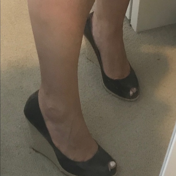 Michael Kors Keegan wedges - Picture 4 of 8